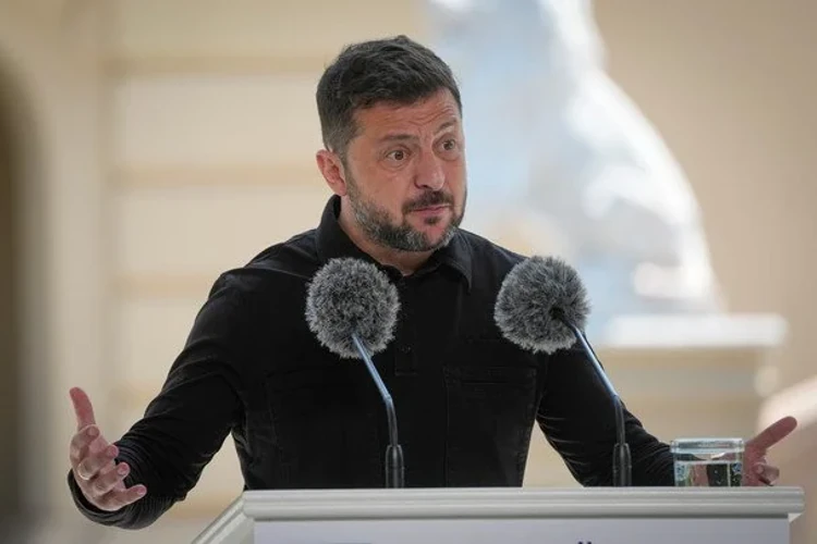 Зеленський визначив коло відповідальних за далекобійні удари по РФ