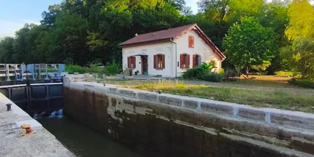 Ставок у французькому місті Міттерсайм, департамент Мозель, Франція