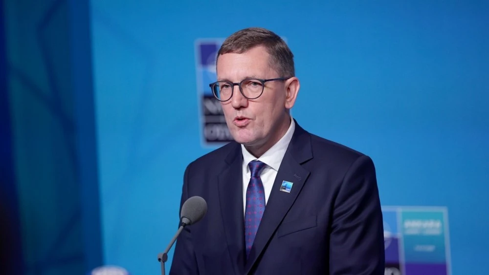 Прем'єр-міністр Естонії Крістен Міхал і міністр закордонних справ Маргус Цахкна на пресконференції в уряді Естонії