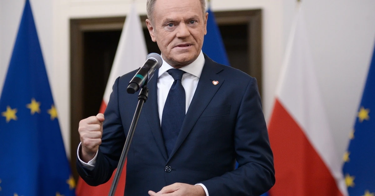 Прем'єр-міністр Польщі Дональд Туск під час пресконференції у Словаччині