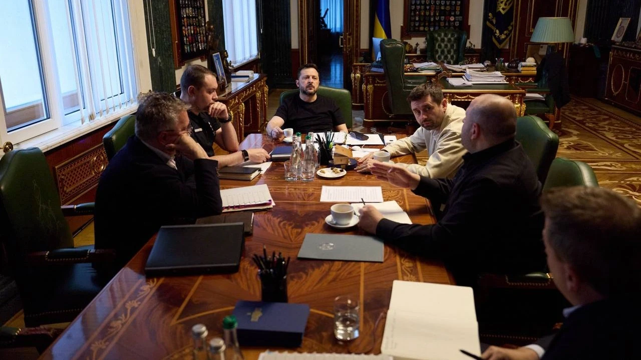 Зеленський провів нараду після Маямі: Україна фіксує невиконання умов перемир’я Росією