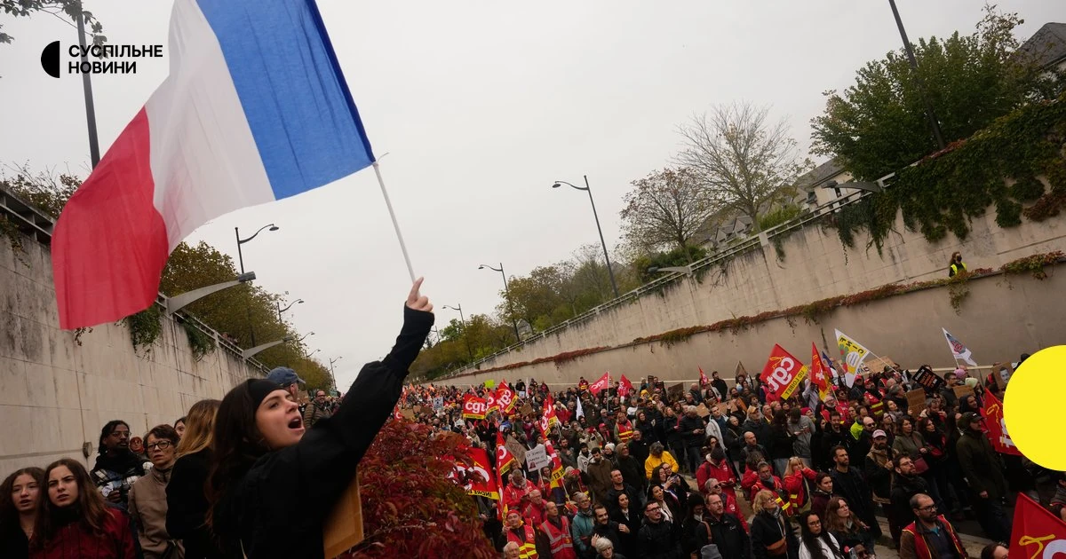 Під час французьких протестів затримали майже тисячу людей