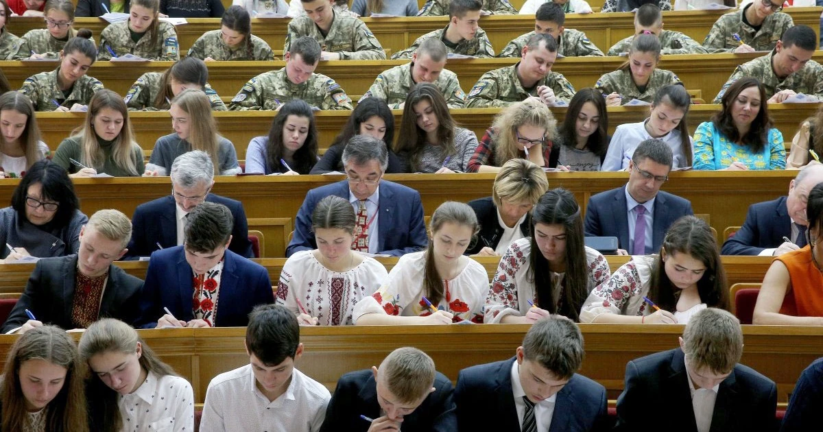 Радіодиктант єдності 2026: підтверджені зміни — автор Дронь і два читеці